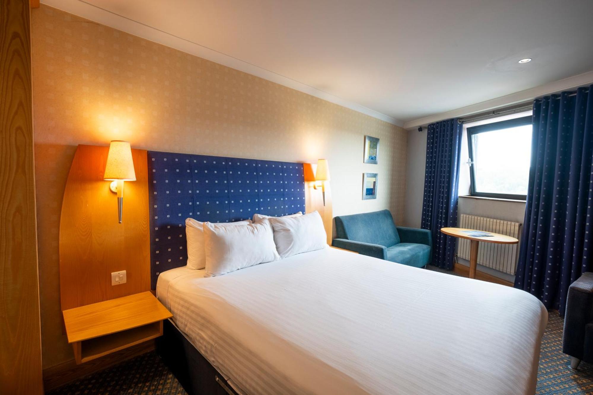The Bolton Stadium Hotel, A Member Of Radisson Individuals Екстер'єр фото