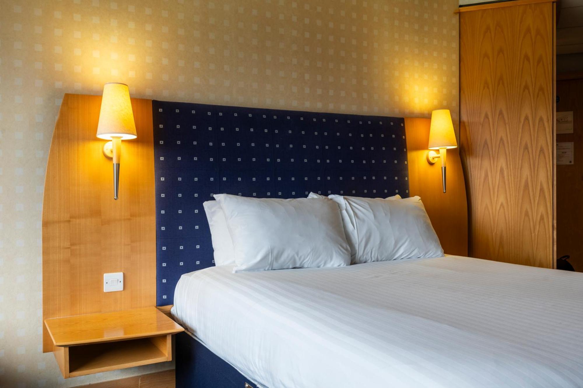 The Bolton Stadium Hotel, A Member Of Radisson Individuals Екстер'єр фото