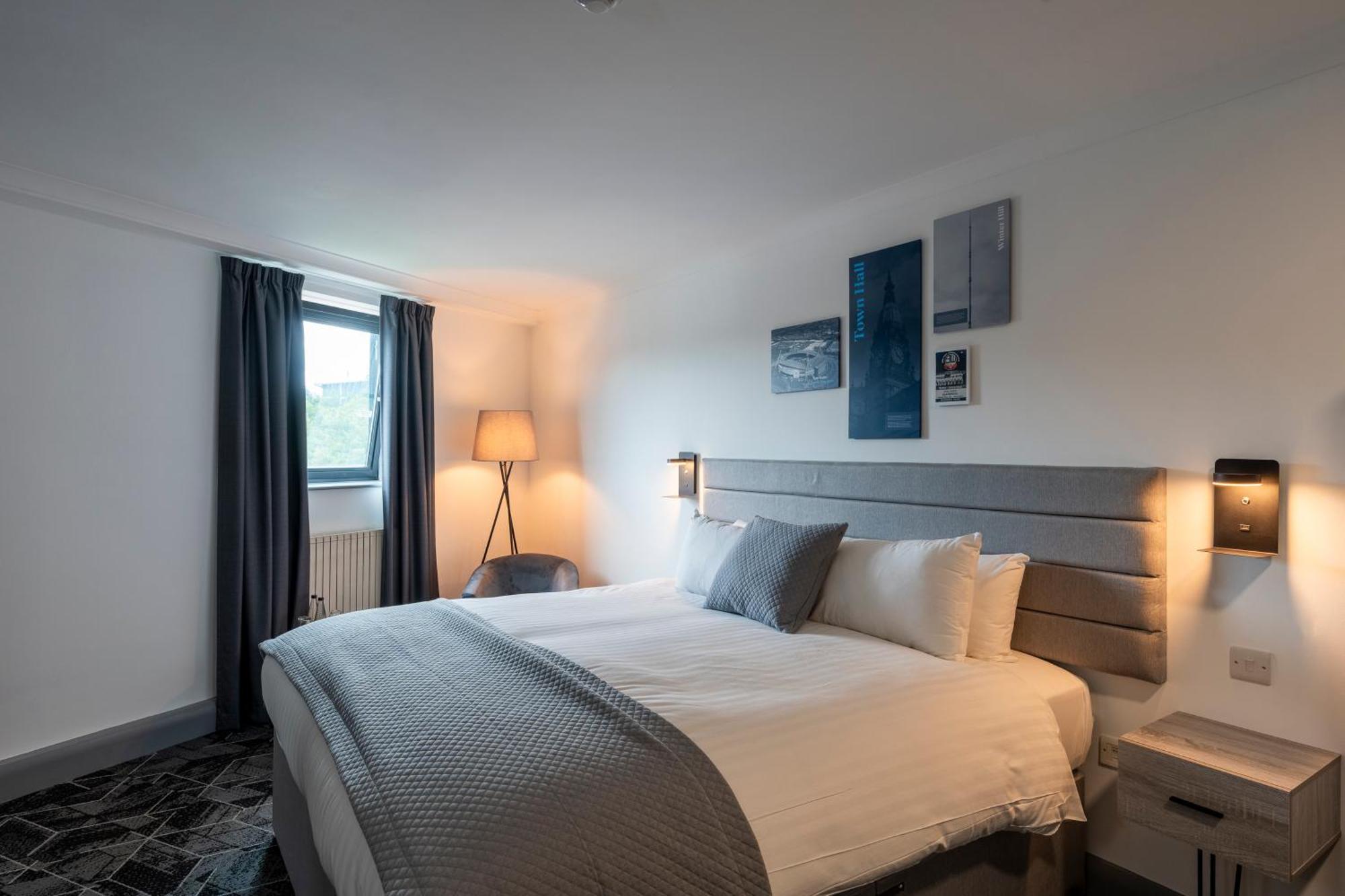 The Bolton Stadium Hotel, A Member Of Radisson Individuals Екстер'єр фото