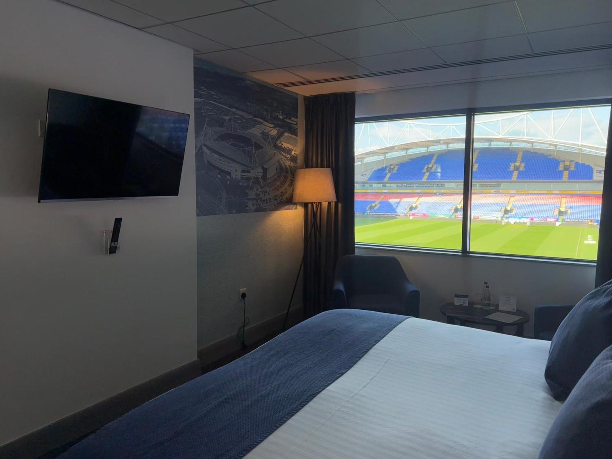 The Bolton Stadium Hotel, A Member Of Radisson Individuals Екстер'єр фото